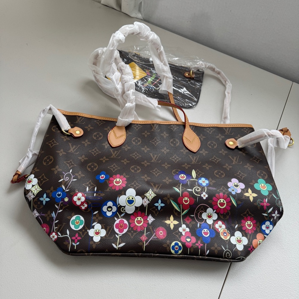 Big brown tote with flowers and matching pouch nwt - Picture 9 of 11